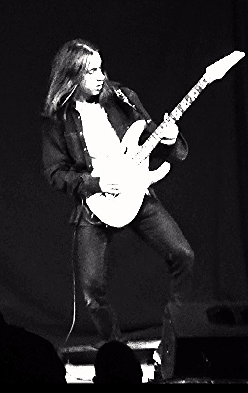 2d0019_ec10eb90637a42468a21b431f2dace03-mv2